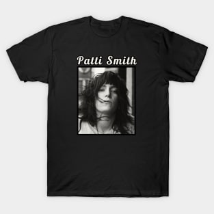 Patti Smith  / 1946 T-Shirt